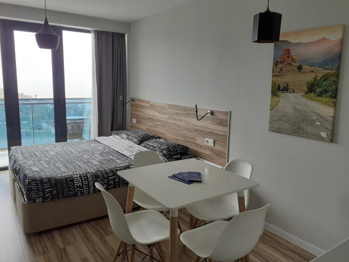 Batumi Beach Tower エクステリア 写真