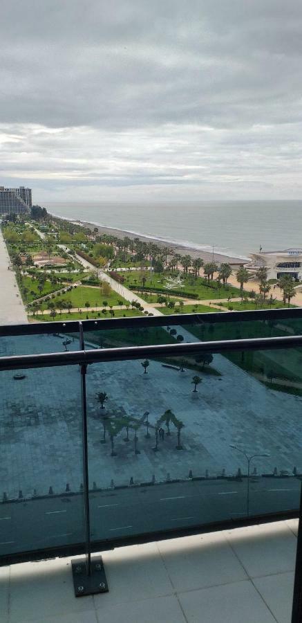 Batumi Beach Tower エクステリア 写真
