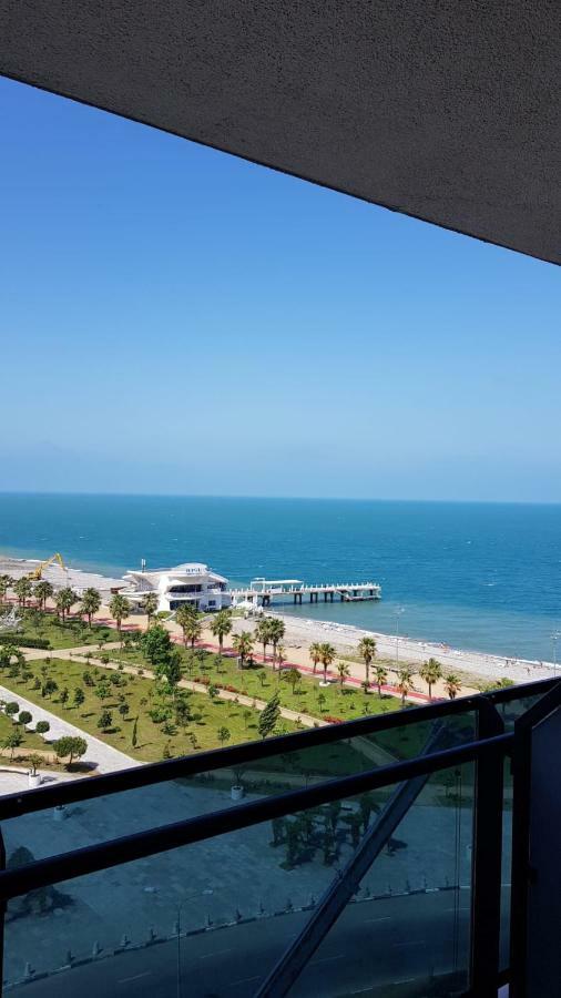 Batumi Beach Tower エクステリア 写真